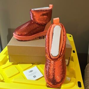 UGG Classic Mini Mirror Ball Boots in Starfish Color NEW Sz 7